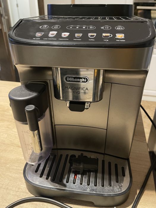 Vand espressor delonghi ecam290.81.tb