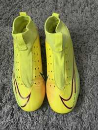 ghete de fotbal nike