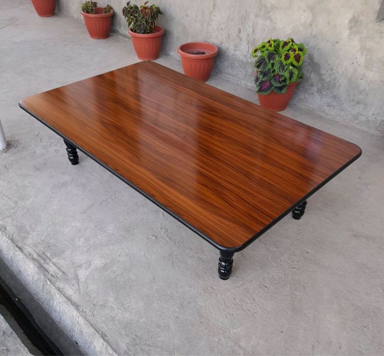 Столик хонтахта коричневый в отличном состоянии