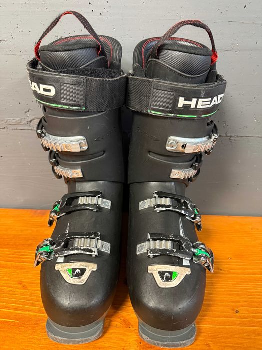 clapari head vector 115 mondo 27 europa 42