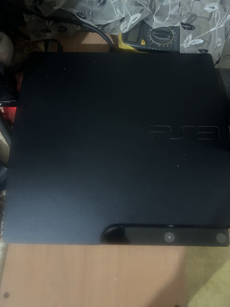 PlayStation 3 + два джоестика