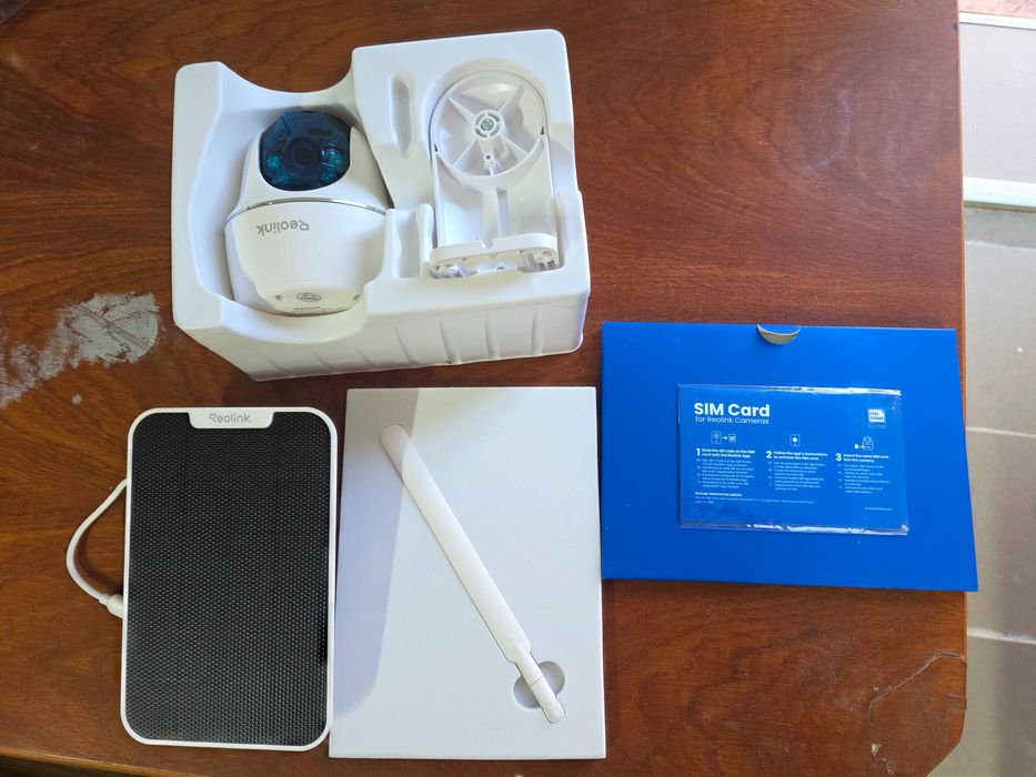 Camera de supraveghere cu Panou Solar, Reolink Go PT Plus G430 cu 4G