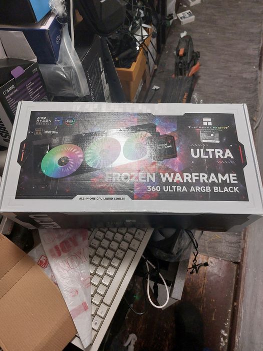 Cooler cpu cu display patrat,Thermalright Frozen Warframe Ultra black