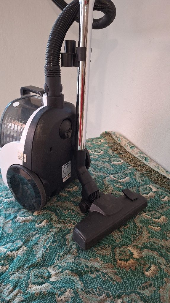 Прахосмукачка  GRUNDIG