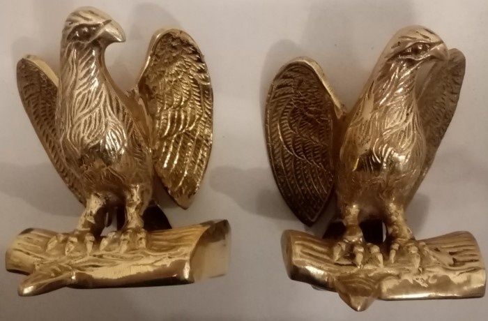 Sculpturi deosebite din bronz vulturi