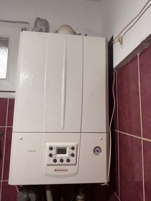 Vând cenrală pe gaz