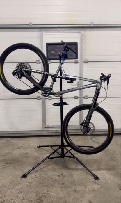 Bicicleta Commencal Meta AM Aluminiu