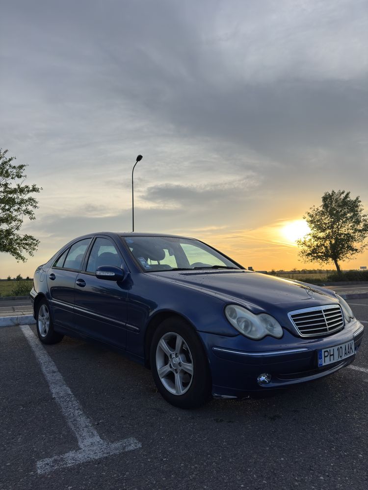 Vand masina mercedes benz C class avangard 2000