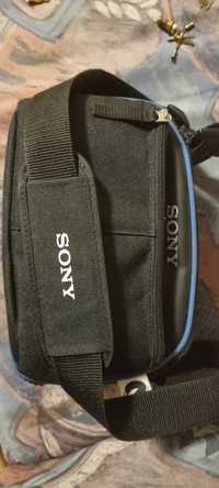 Vând  videocamera Sony