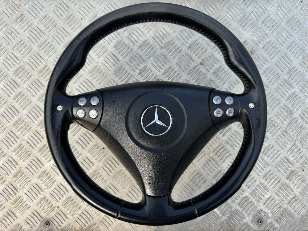 Оригинален AMG волан с пера Mercedes C класа W203