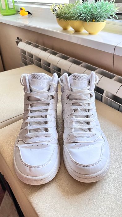 Оригинални кожени кецове Adidas