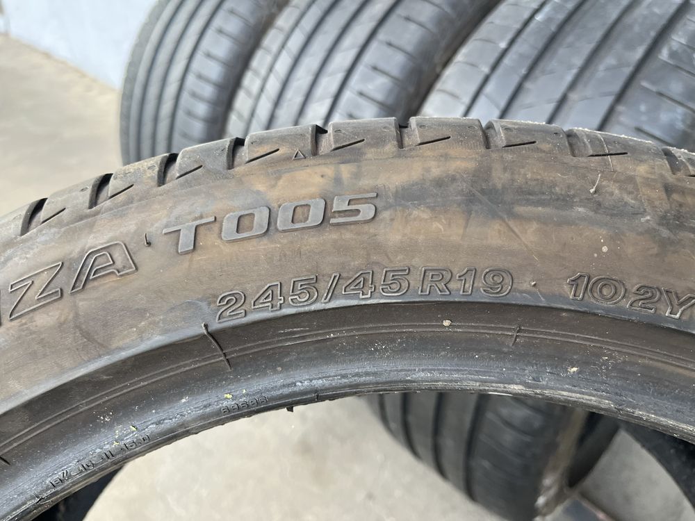4 бр. летни гуми 245/45/19 Bridgestone AO DOT 2620 5-5,5 mm