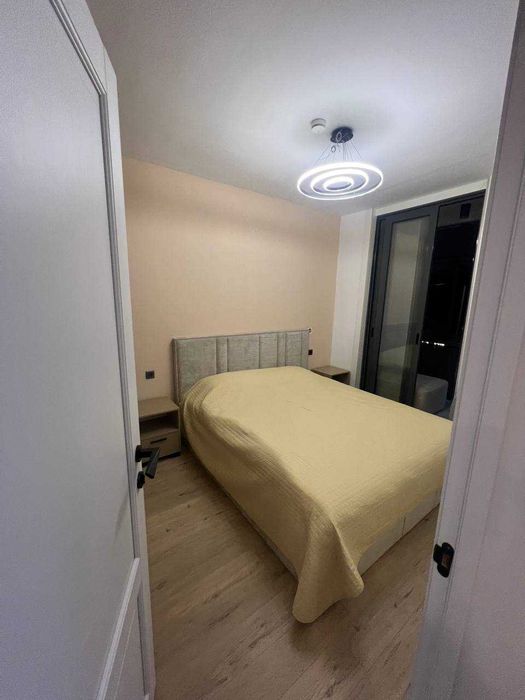 Ugam Riverda апартамент сотилади.  Биринчи линия сувга қараган. 5-этаж