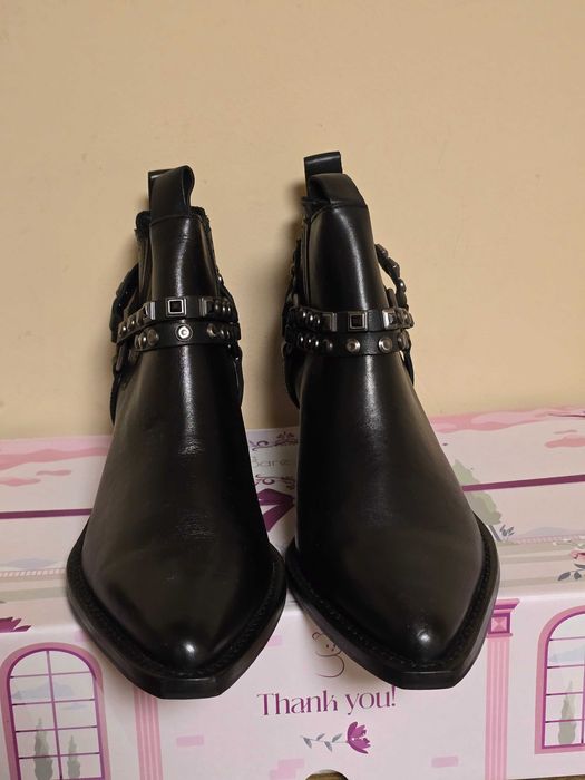 Bronx оригинални нови кожени боти