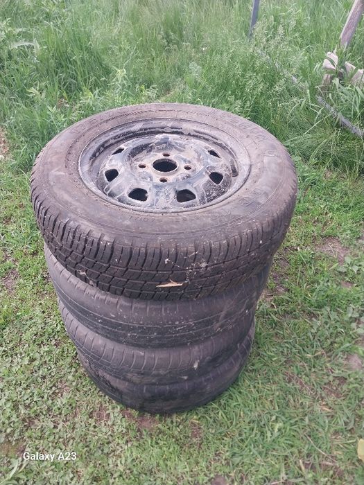 Продам шину с дисками