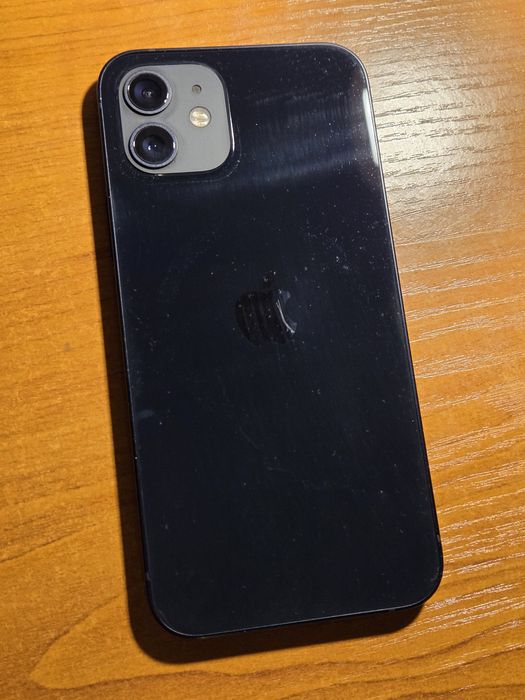 iPhone 12 64GB черен