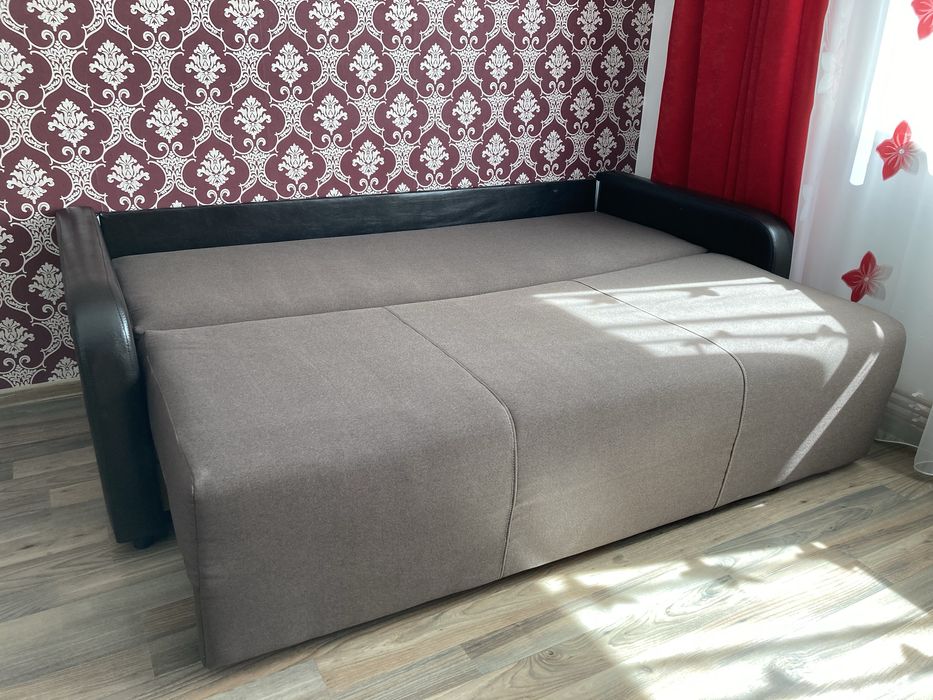 Vând canapea extensibilă