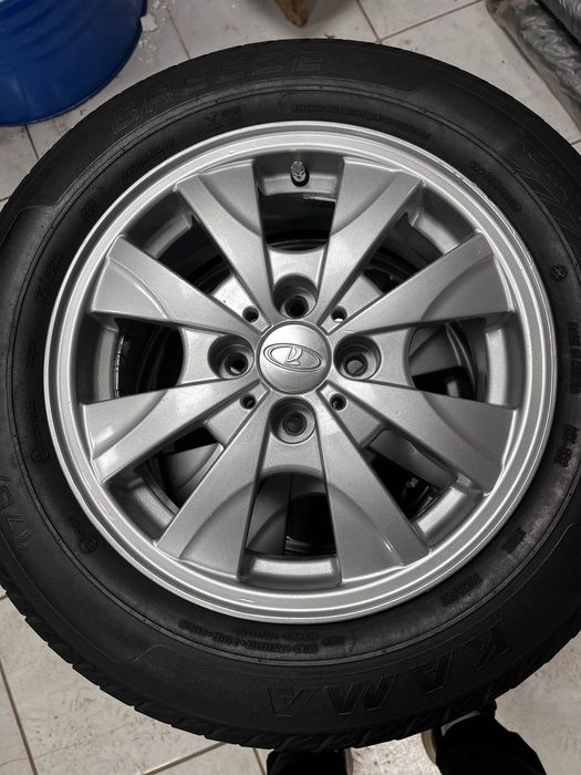 Продам литом диске Lada (R14) колесо в сборе