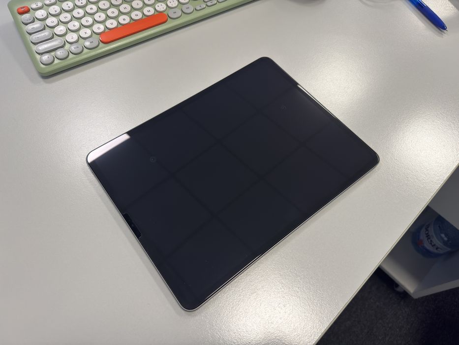 Ipad pro gen 6 12.9" 256gb M2