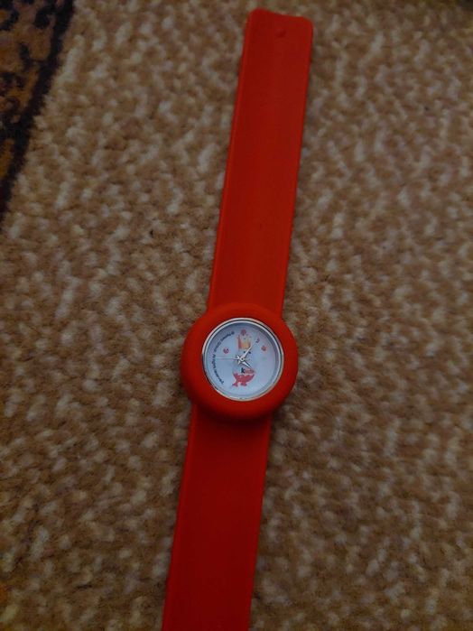 Нов Детски силиконов  часовник Kinder