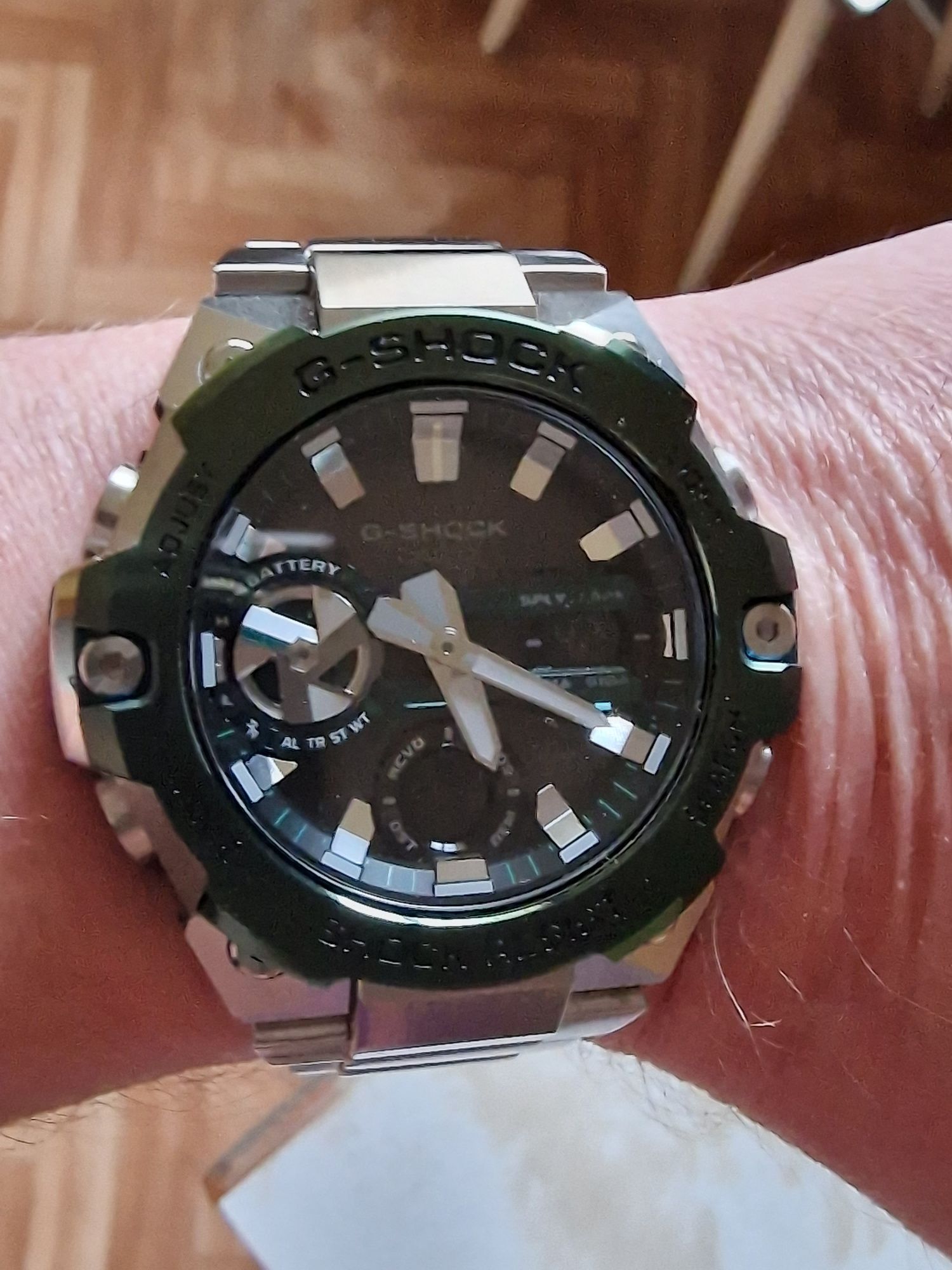 Продам часы  Продам часы CASIO G-SHOCK GST-B400BD-1A2