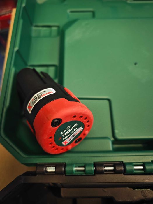 Fierăstrău pendular Parkside 12v