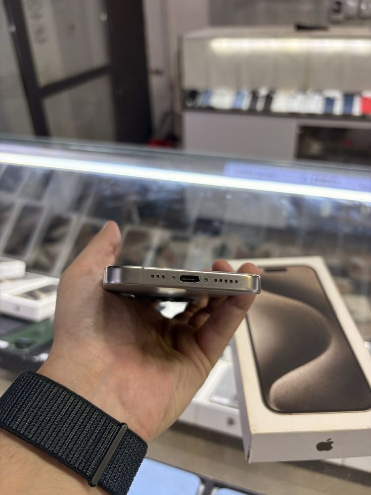 iPhone 15 Pro  128 gb natural