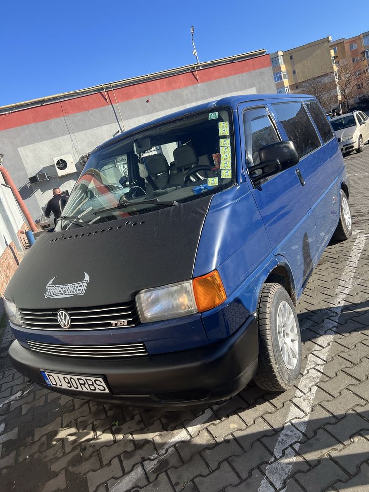 Vand wv t4 2.5 102 cp 8+1 locuri