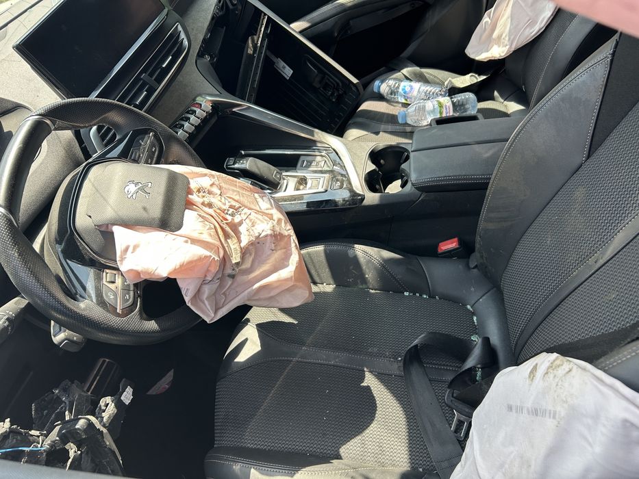 Peugeot 3008 1.5HDI 2022г За части!!!