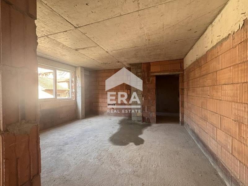 Продава се Двустаен апартамент в Варна, Гранд Мол Варна - 65 кв.м за 2031 €/кв.м - Снимка #2