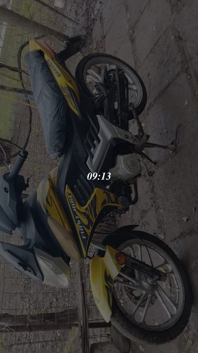 Vând First Bike de 125