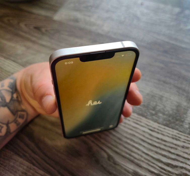 iPhone 13 256GB Неразличим от нов