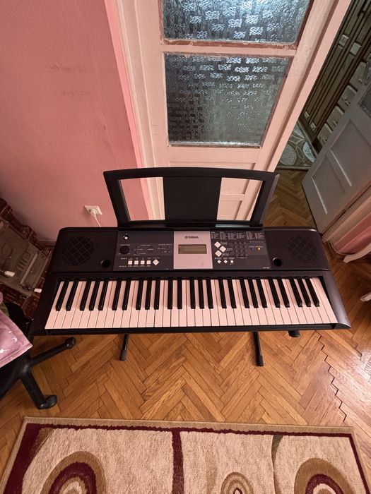 pianina yamaha pentru incepatori