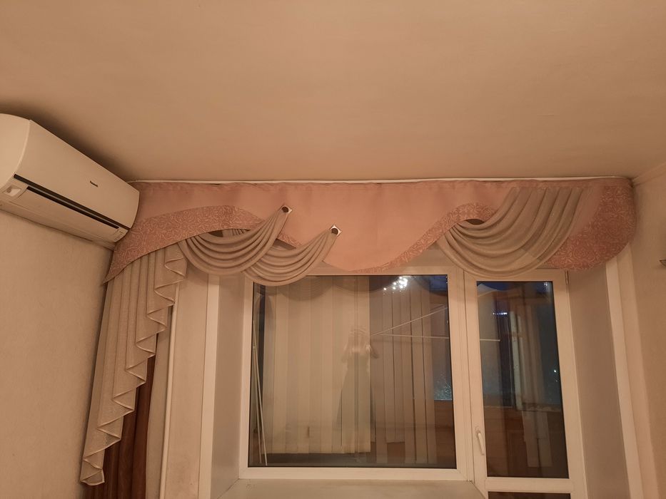 Ламбрекен на окно, шторы