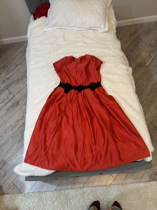 продам платье, состояние отличное, чистое. размер 44-46, одевала 1 раз