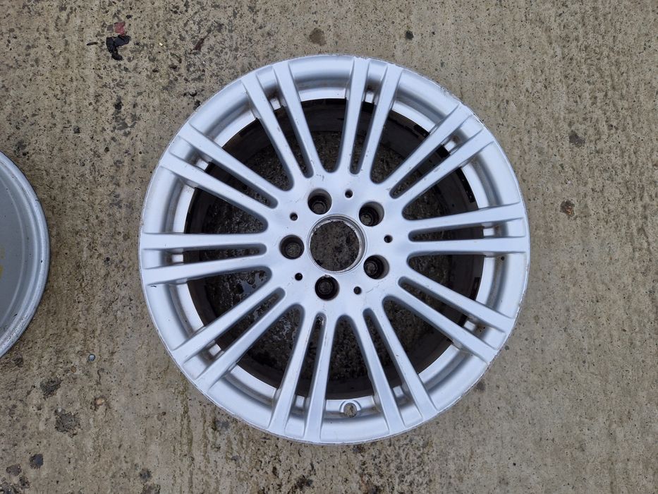 O 1 janta aliaj Mercedes E class w212 17 8j et 48 A2124010302