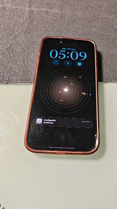 iPhone 15 pro max de 256 încă în garanție