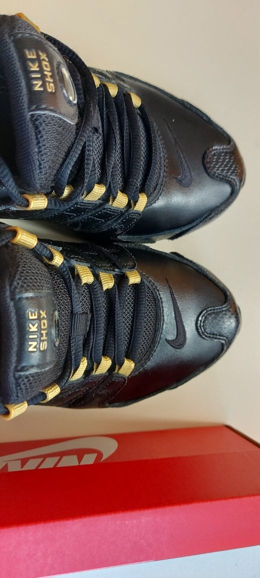 Nike SHOX маратонки