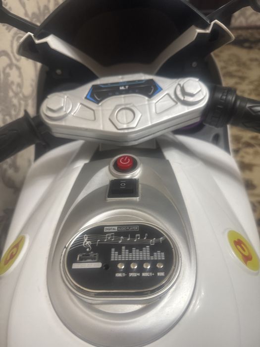 Elektroniy motosikil 3 yoshdan 8 yoshgachom