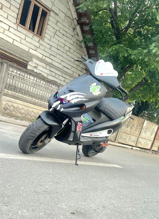 Vând malaguti f12 și trotineta electrica kaabo MANTIS