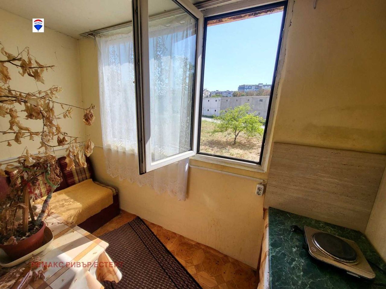 Продава се Едностаен апартамент в Русе, Чародейка - Юг - 39 кв.м за 1065 €/кв.м - Снимка #4
