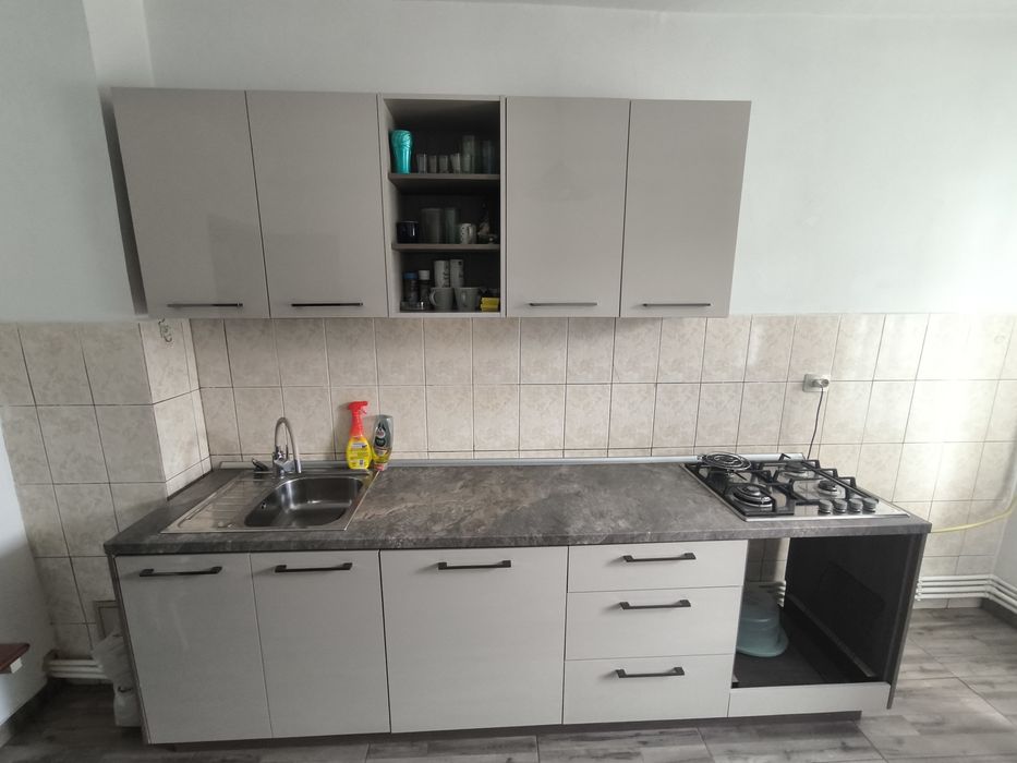 Vând mobila bucătărie cumpărată de la Lem's