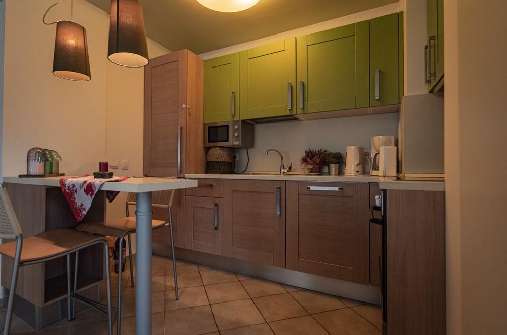 Дава се под наем Тристаен апартамент в София, Бояна - 130 кв.м за 999 € - Снимка #3