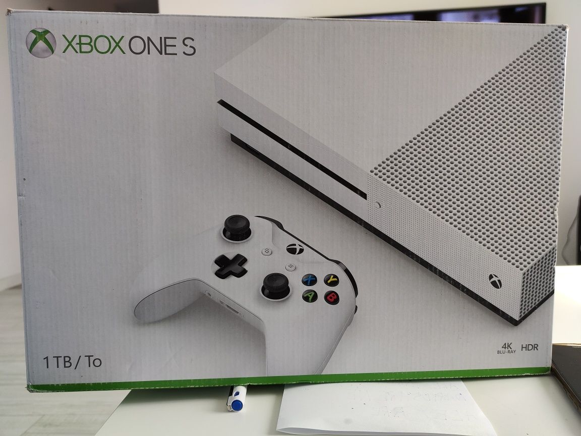 Xbox one S 1 tb.