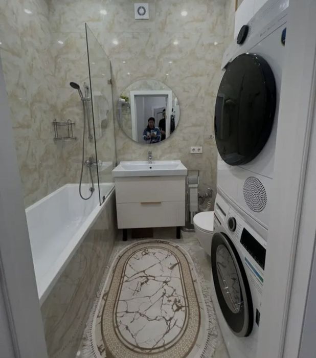 Oybek metroda 3 xonali kvartira arendaga beriladi.