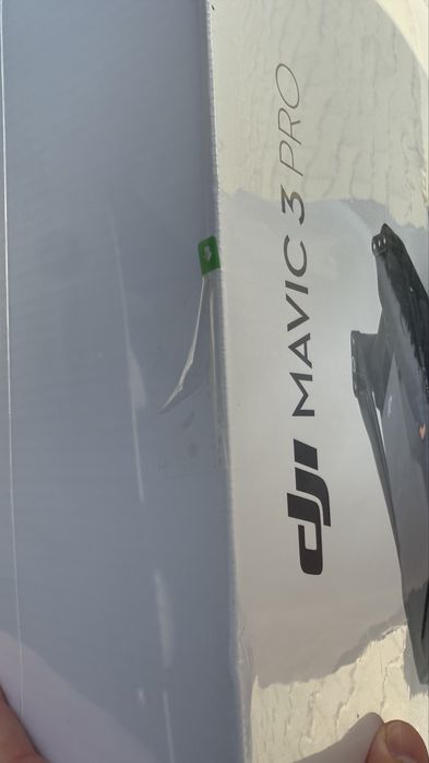 Dronă DJI Mavic 3 Pro Fly More Combo + DJI RC - 3 baterii