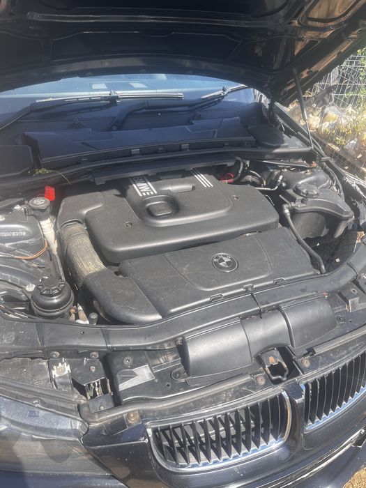 Bmw e 90 2.0 163 cp piese din dezmembrari