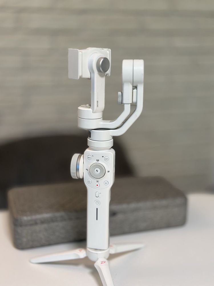 Zhiyun Smooth 4 - Гимбал / Стабилизатор за мобилен телефон