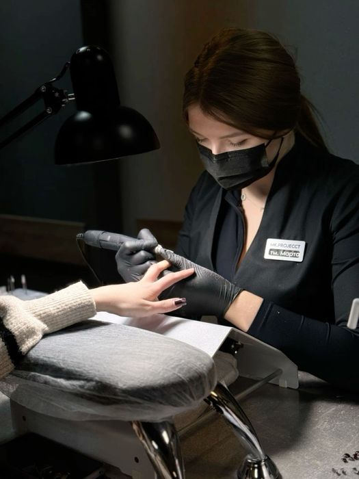 Сдаю место под маникюр КСК