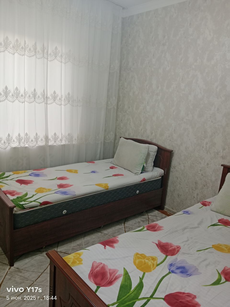 Arenda kvartira Yunusobod 10 kvartl 3 xona